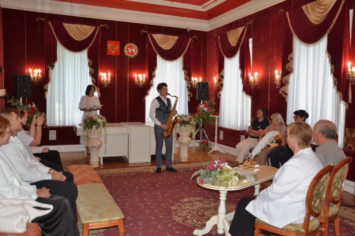 Чистопольская пара Масгутовых отметила золотую свадьбу