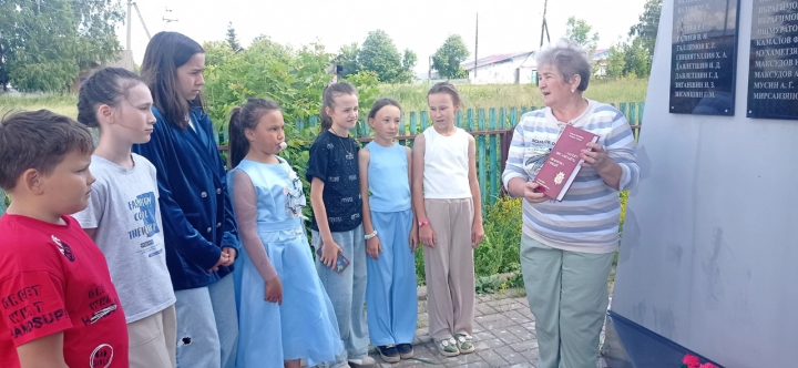 Ребята Чистопольского района почтили память героев Великой Отечественной войны