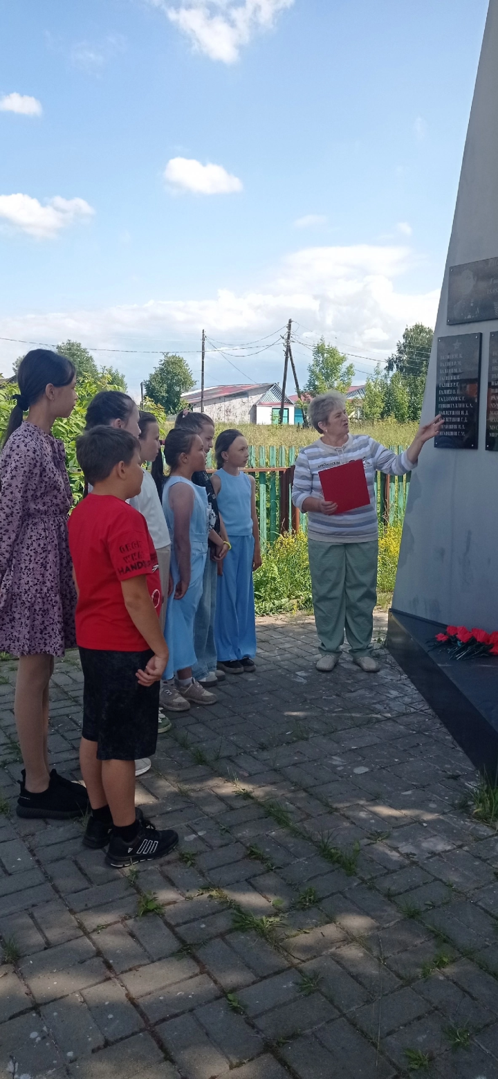 Ребята Чистопольского района почтили память героев Великой Отечественной войны