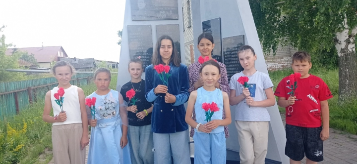 Ребята Чистопольского района почтили память героев Великой Отечественной войны