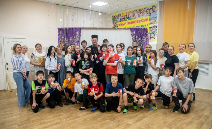 Епископ Пахомий посетил воспитанников Чистопольского детского дома