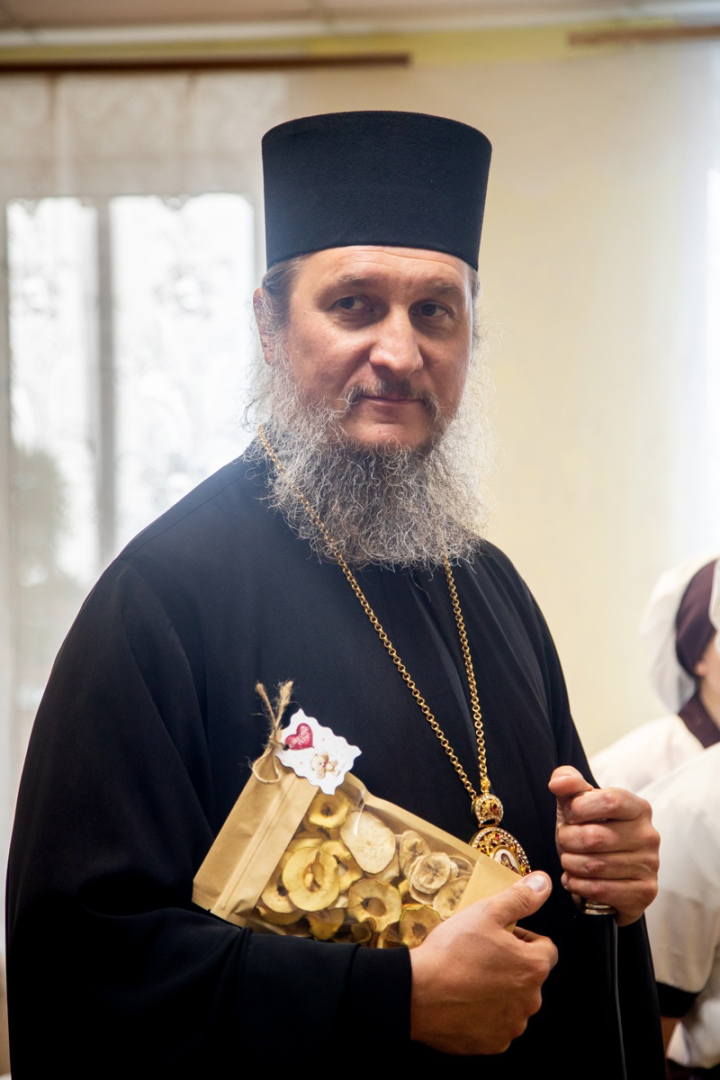 Епископ Пахомий посетил воспитанников Чистопольского детского дома