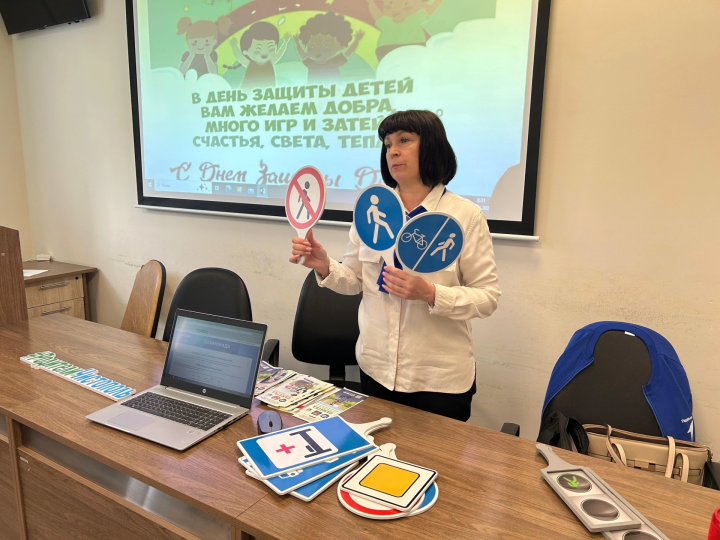 Яркий праздник для детей прошел в детской поликлинике