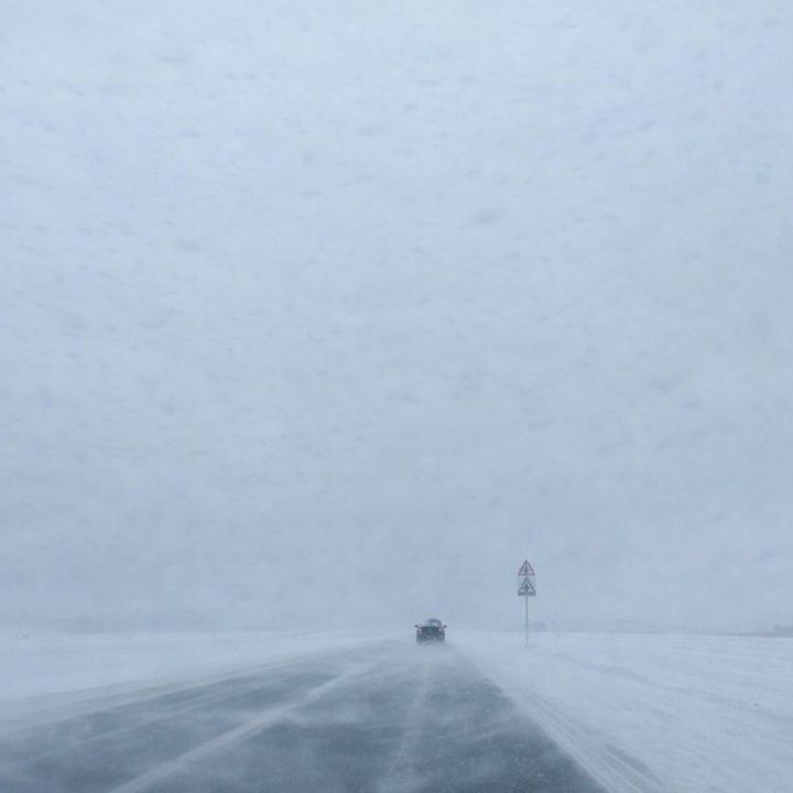 В Татарстане из-за метели на федеральных трассах ограничили движение для автобусов и грузовиков