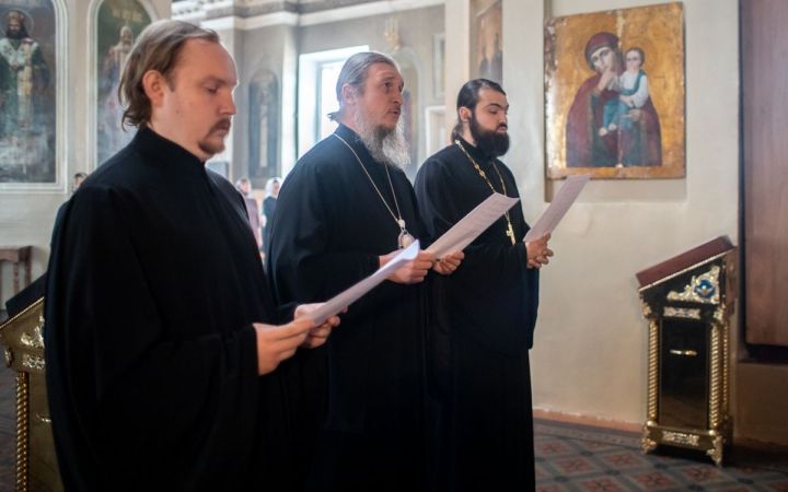 Накануне Великого Четвертка: епископ Пахомий совершил вечернее богослужение в Никольском соборе
