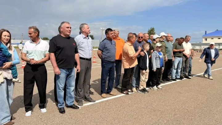 Чистайда Дәүләт автоинспекциясе ветераннары өчен гадәти булмаган ярышлар оештырылды