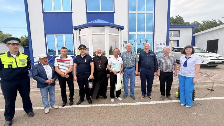 Чистайда Дәүләт автоинспекциясе ветераннары өчен гадәти булмаган ярышлар оештырылды