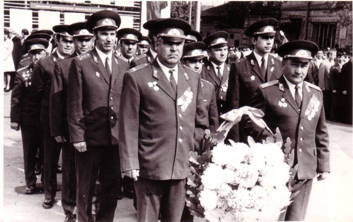 Забота о людях и верность долгу: каким запомнился Тихон Сергеевич Захаров