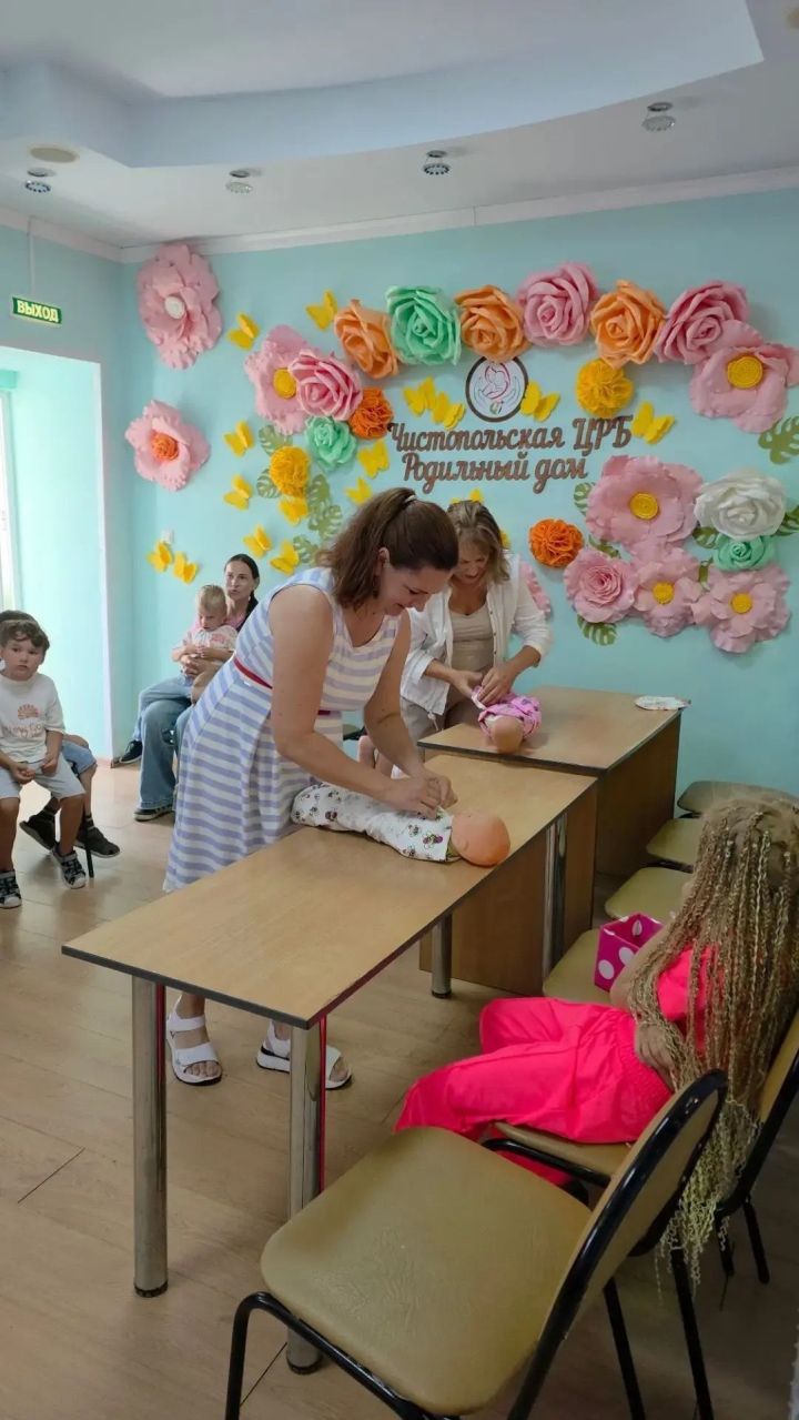 Неделю грудного вскармливания отметили в родильном доме Чистополя