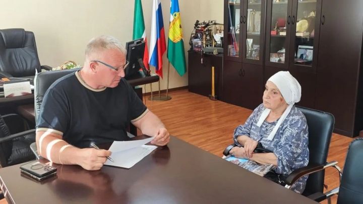 Глава Чистопольского района провёл приём граждан по личным вопросам