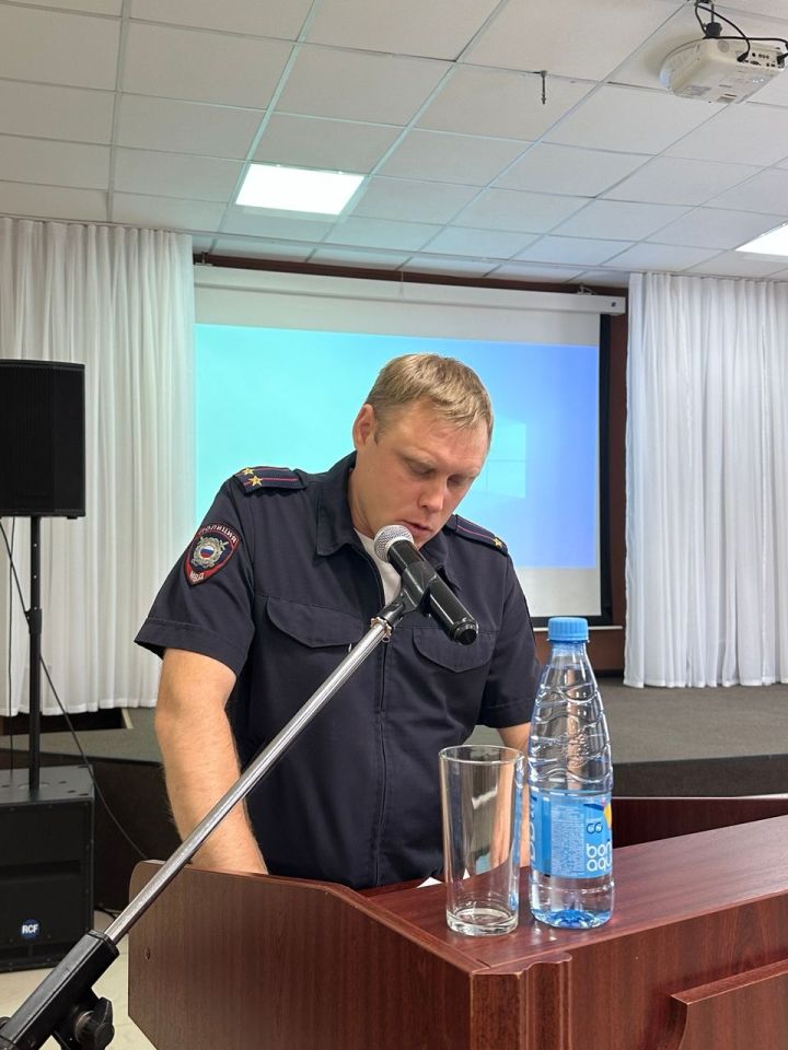 Глава Чистопольского района заслушал доклады о профсоюзе, урожае и безопасности