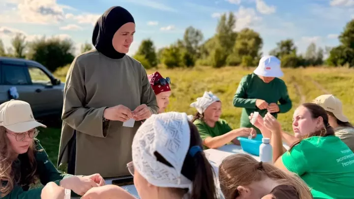 В заказнике «Чистые луга» волонтёры высадили сосны и собрали чай для бойцов СВО