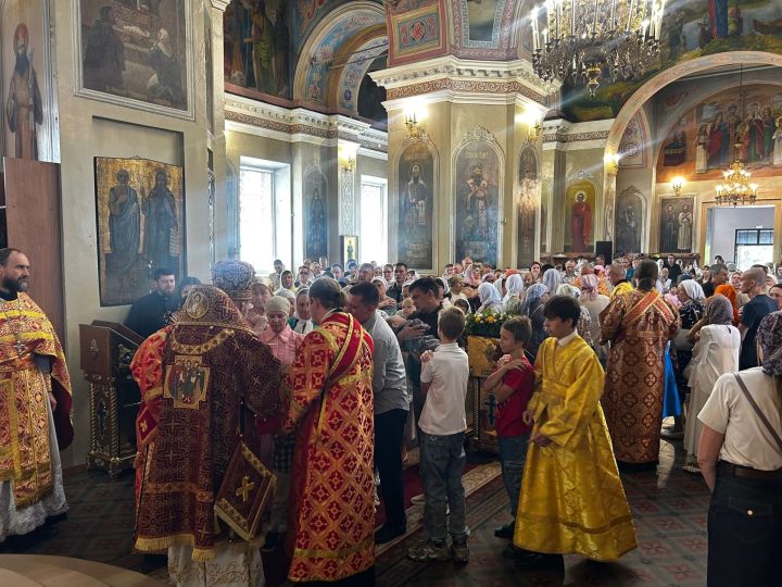 В день памяти пророка Илии владыка Филарет возглавил богослужение в кафедральном соборе Чистополя