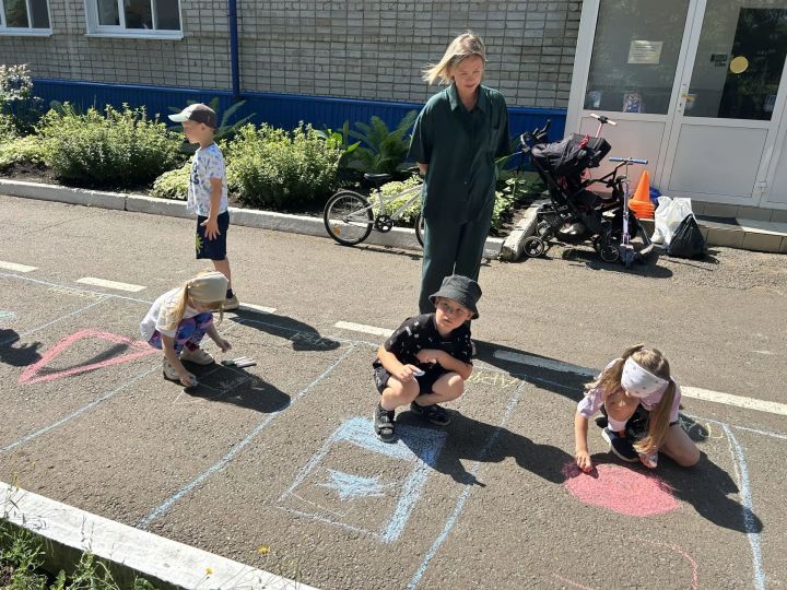 Юным чистопольцам напомнили правила дорожного движения